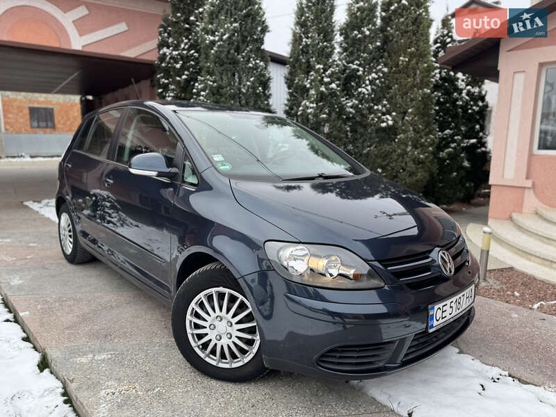 Хетчбек Volkswagen Golf Plus 2005 в Новоселиці