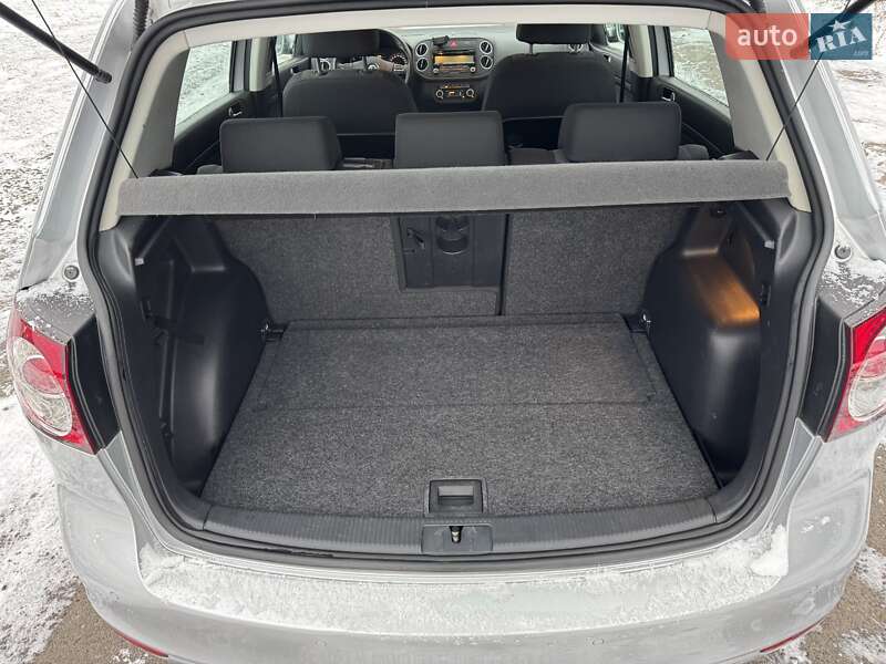 Хетчбек Volkswagen Golf Plus 2009 в Нововолинську