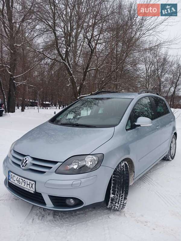 Хетчбек Volkswagen Golf Plus 2008 в Сумах