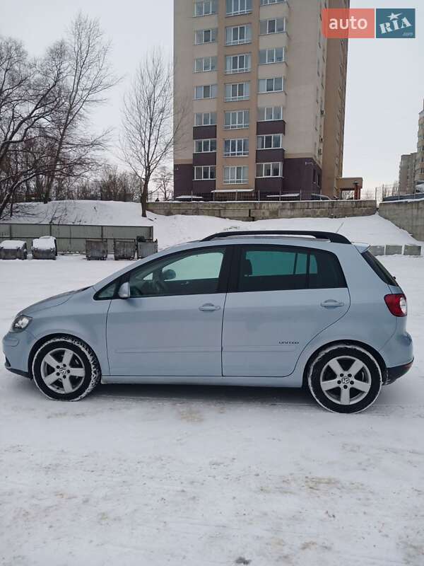 Хетчбек Volkswagen Golf Plus 2008 в Сумах