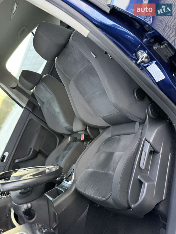 Хэтчбек Volkswagen Golf Plus 2009 в Владимире фото 60 Хэтчбек Volkswagen Golf Plus 2009 в Владимире