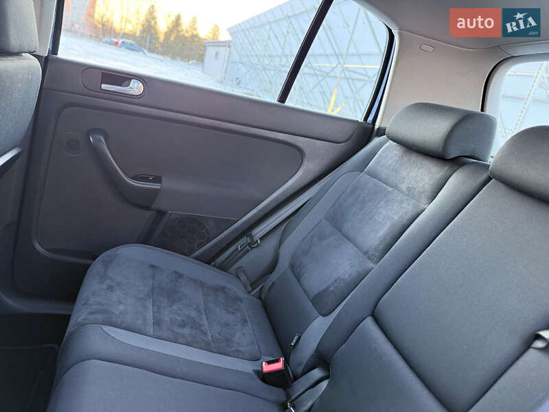 Хэтчбек Volkswagen Golf Plus 2009 в Владимире фото 92 Хэтчбек Volkswagen Golf Plus 2009 в Владимире