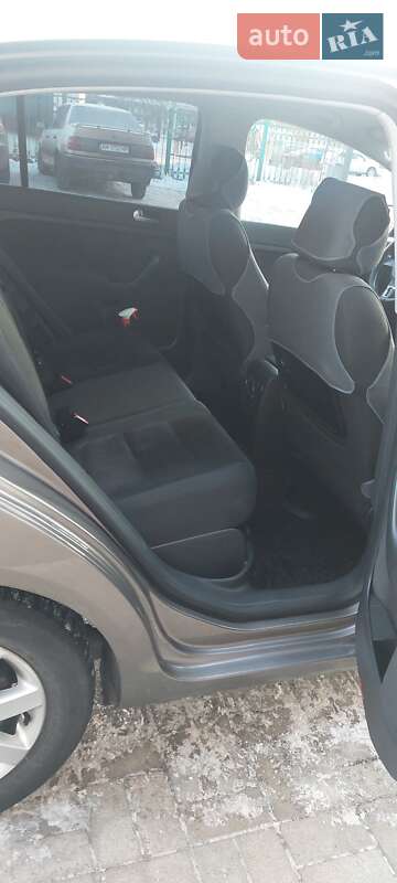 Хетчбек Volkswagen Golf Plus 2009 в Коростені фото 7 Хетчбек Volkswagen Golf Plus 2009 в Коростені