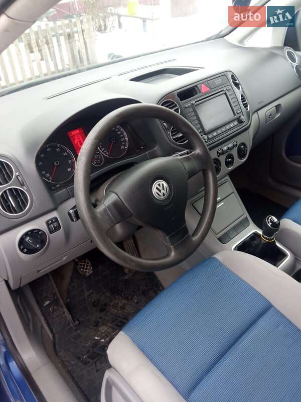 Хетчбек Volkswagen Golf Plus 2005 в Новомиргороді фото 11 Хетчбек Volkswagen Golf Plus 2005 в Новомиргороді