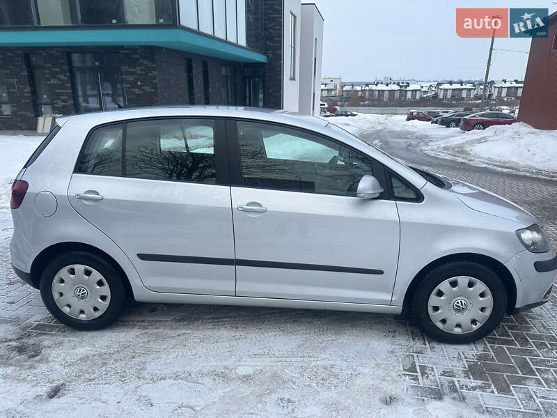 Хетчбек Volkswagen Golf Plus 2007 в Рівному
