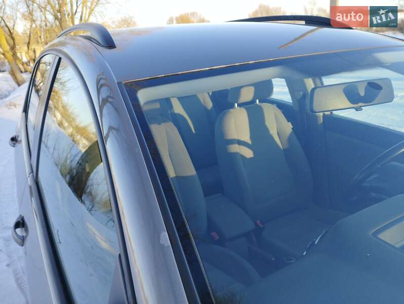 Хэтчбек Volkswagen Golf Plus 2009 в Староконстантинове