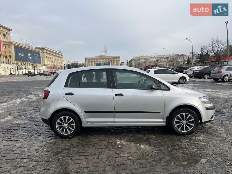 Хэтчбек Volkswagen Golf Plus 2008 в Харькове