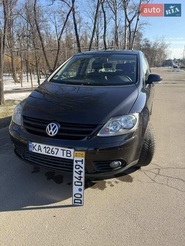 Хэтчбек Volkswagen Golf Plus 2006 в Киеве
