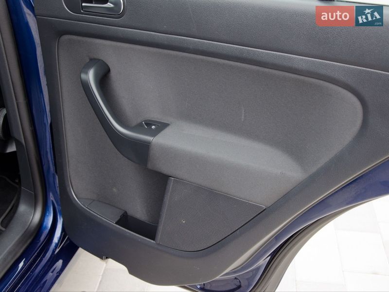 Хэтчбек Volkswagen Golf Plus 2010 в Сарнах