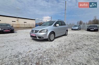 Хэтчбек Volkswagen Golf Plus 2008 в Каменском