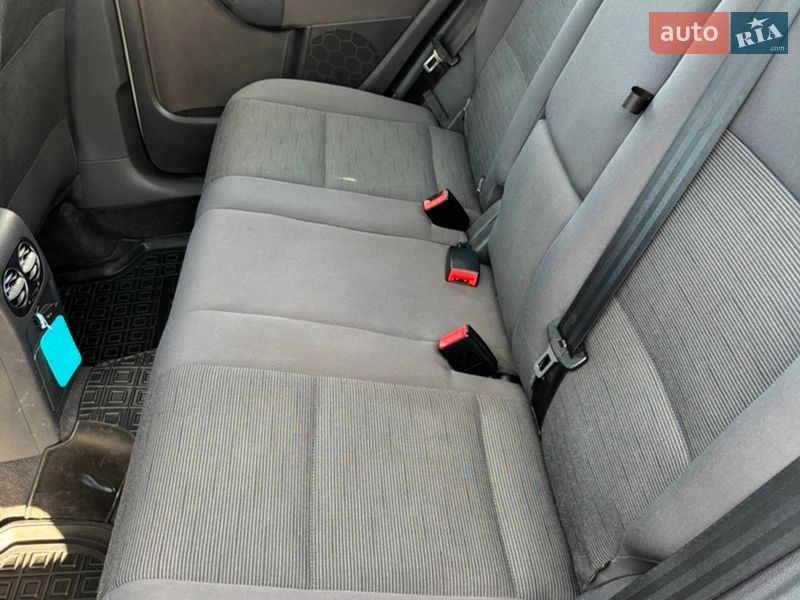 Хэтчбек Volkswagen Golf Plus 2005 в Сарнах