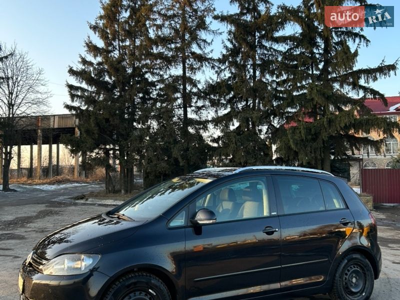 Хетчбек Volkswagen Golf Plus 2012 в Березному