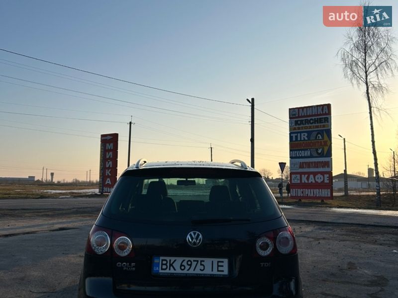 Хетчбек Volkswagen Golf Plus 2012 в Березному