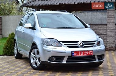 Хетчбек Volkswagen Golf Plus 2008 в Сарнах