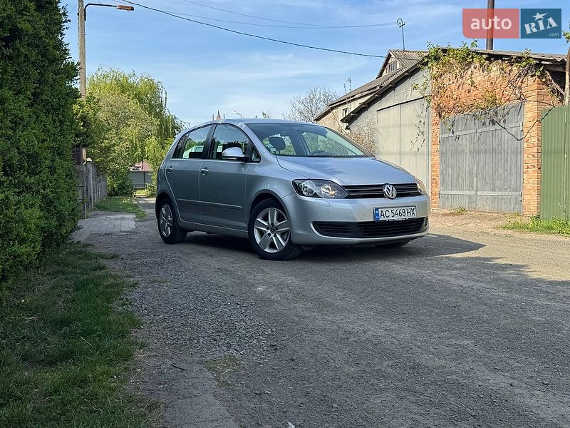 Хетчбек Volkswagen Golf Plus 2009 в Нововолинську