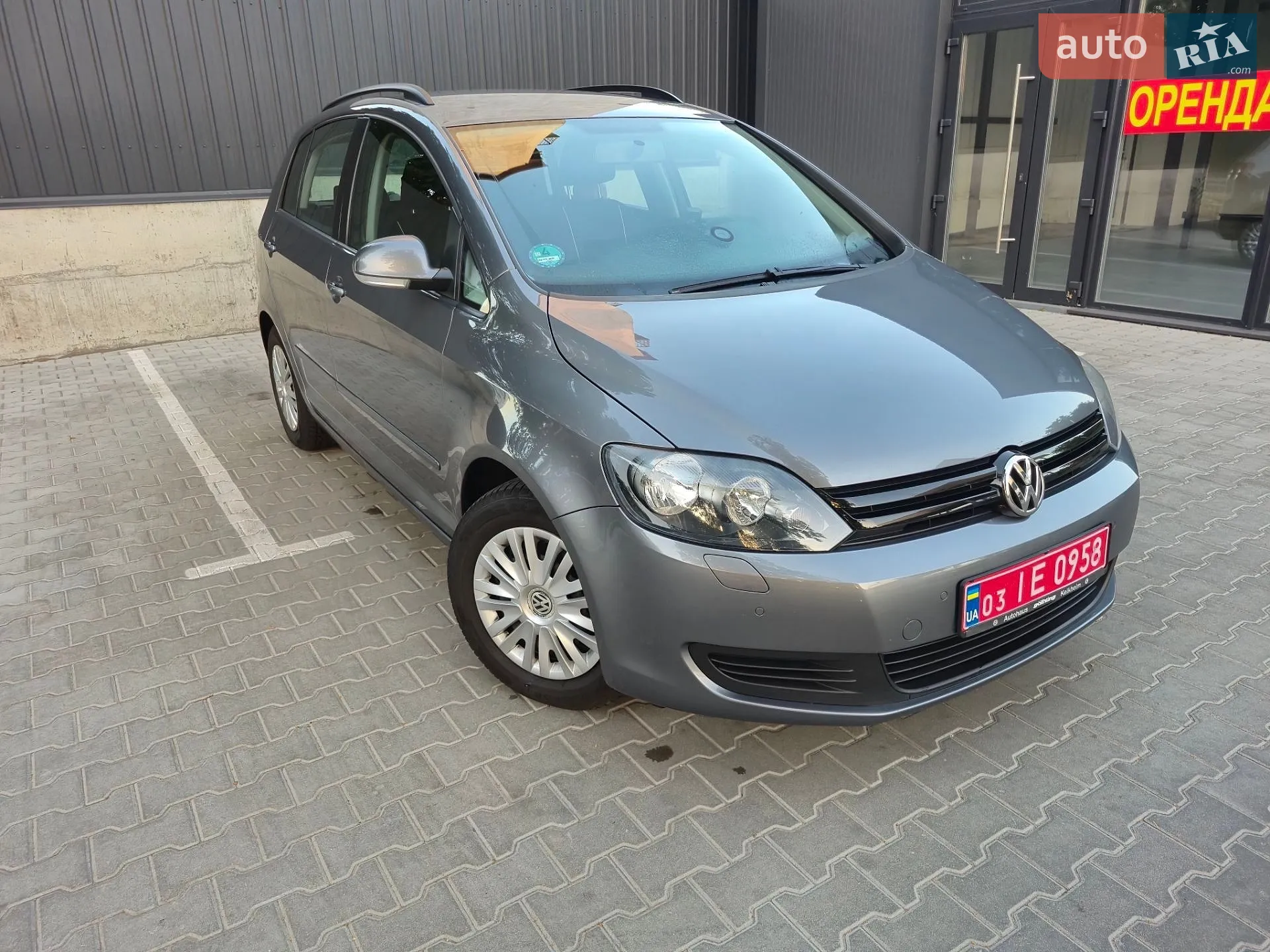 2010 Volkswagen Golf Plus - фото 1