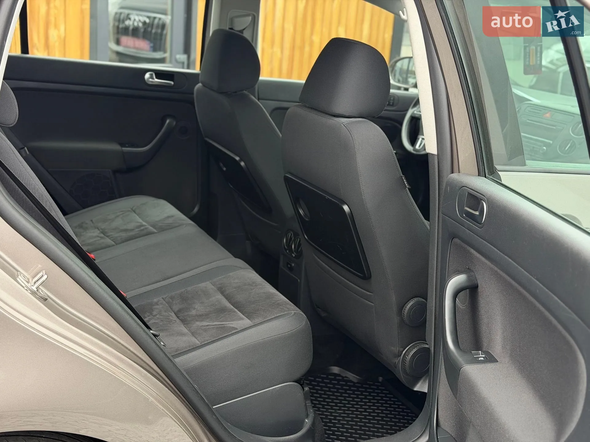 2010 Volkswagen Golf Plus - мініатюра 11