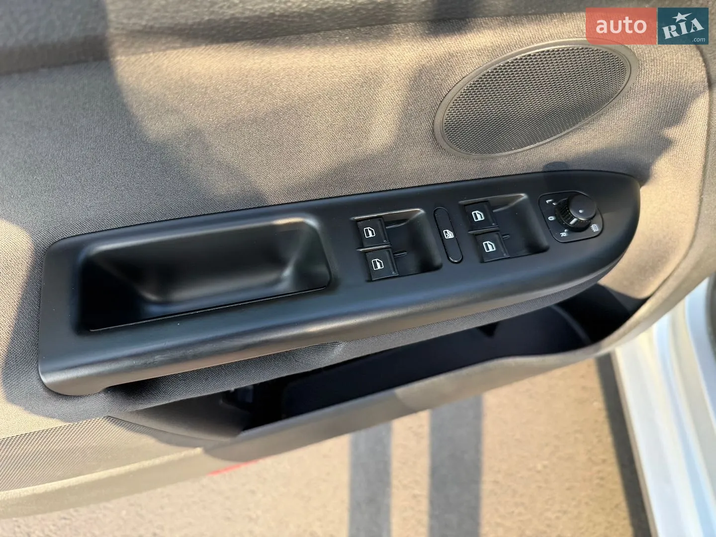 2010 Volkswagen Golf Plus - мініатюра 51