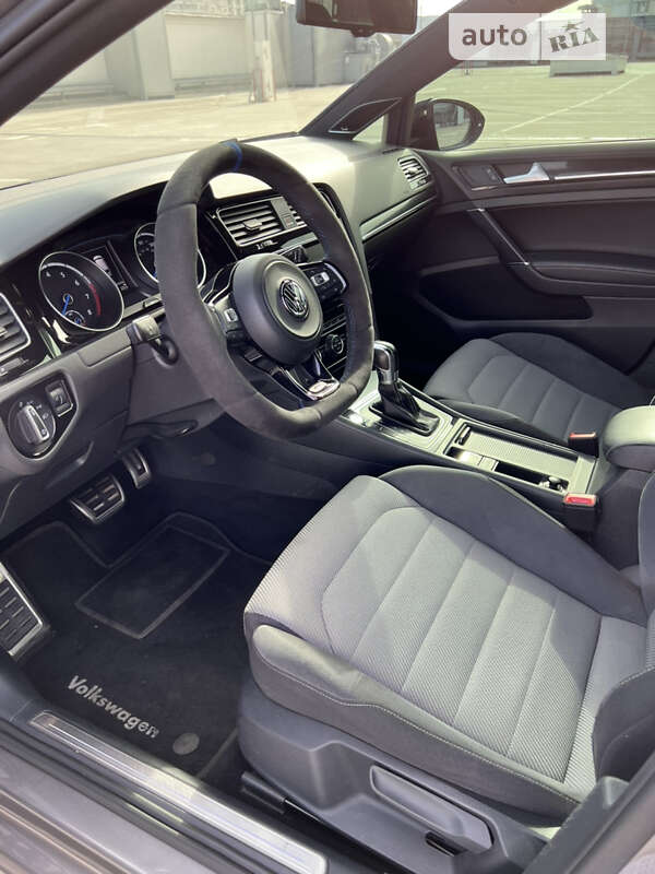 Хетчбек Volkswagen Golf R 2015 в Києві