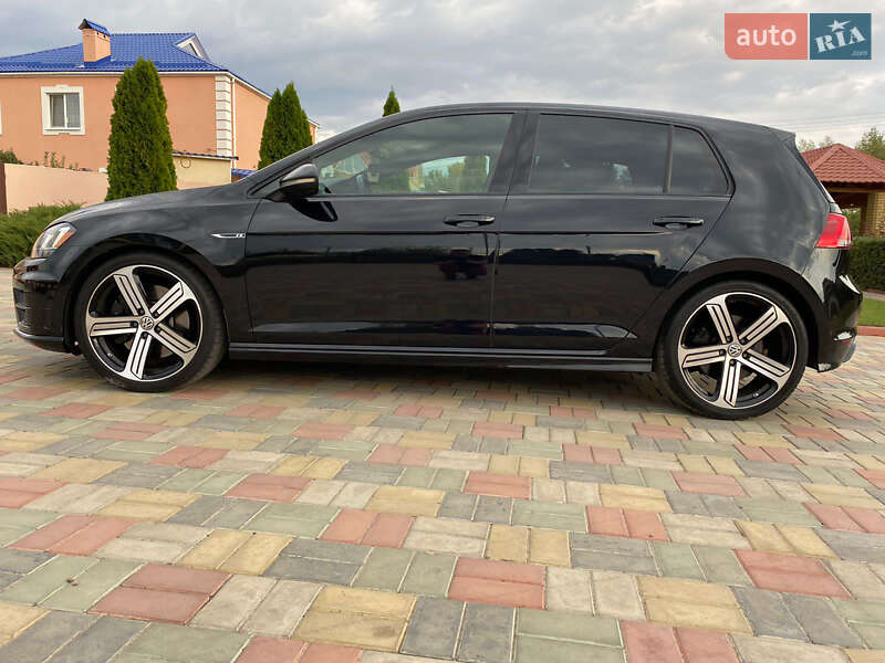 Хетчбек Volkswagen Golf R 2015 в Хорошеві