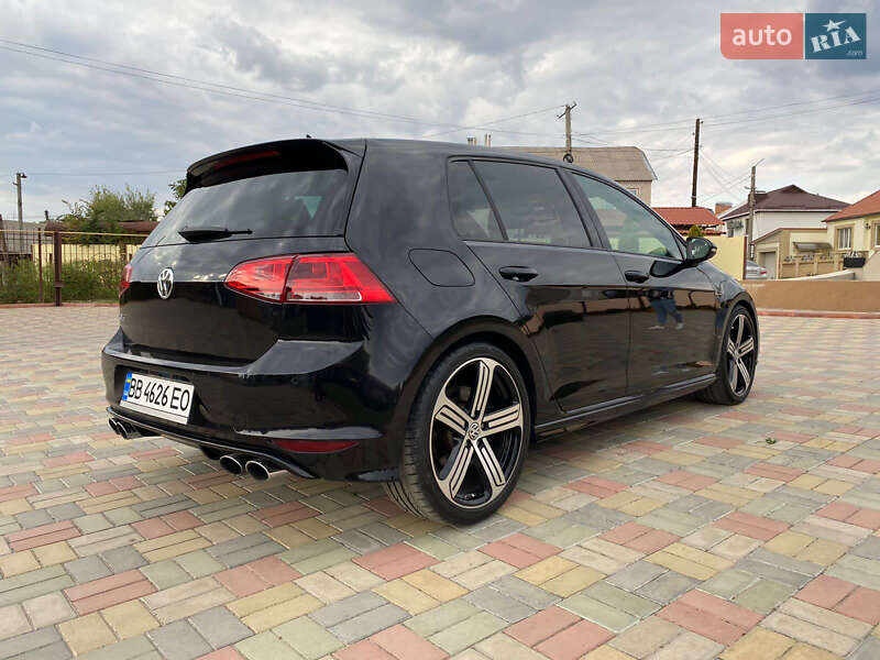 Хетчбек Volkswagen Golf R 2015 в Хорошеві
