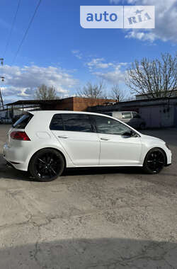 Хетчбек Volkswagen Golf R 2017 в 