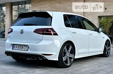 Volkswagen Golf R 2015