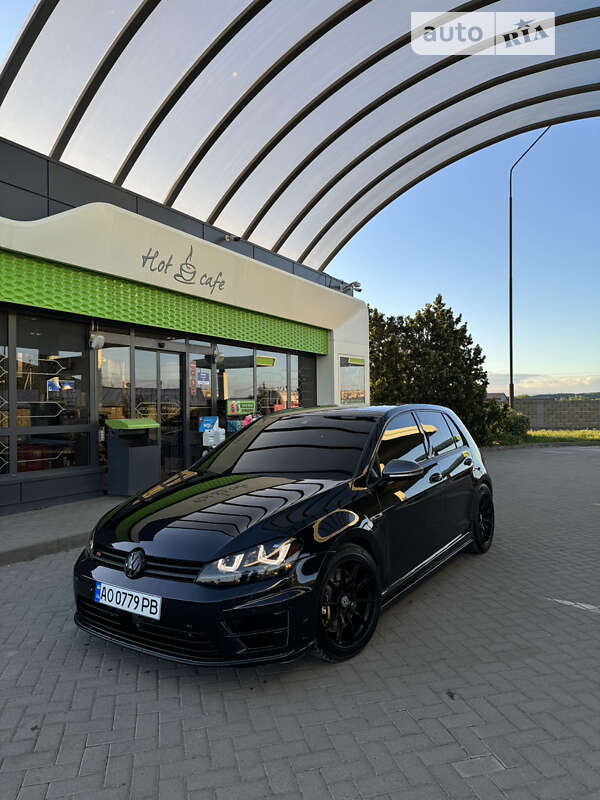 Хетчбек Volkswagen Golf R 2016 в Виноградові