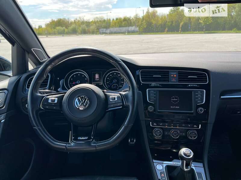 Хетчбек Volkswagen Golf R 2016 в Львові фото 13 Хетчбек Volkswagen Golf R 2016 в Львові