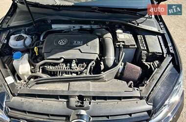 Хетчбек Volkswagen Golf R 2016 в 