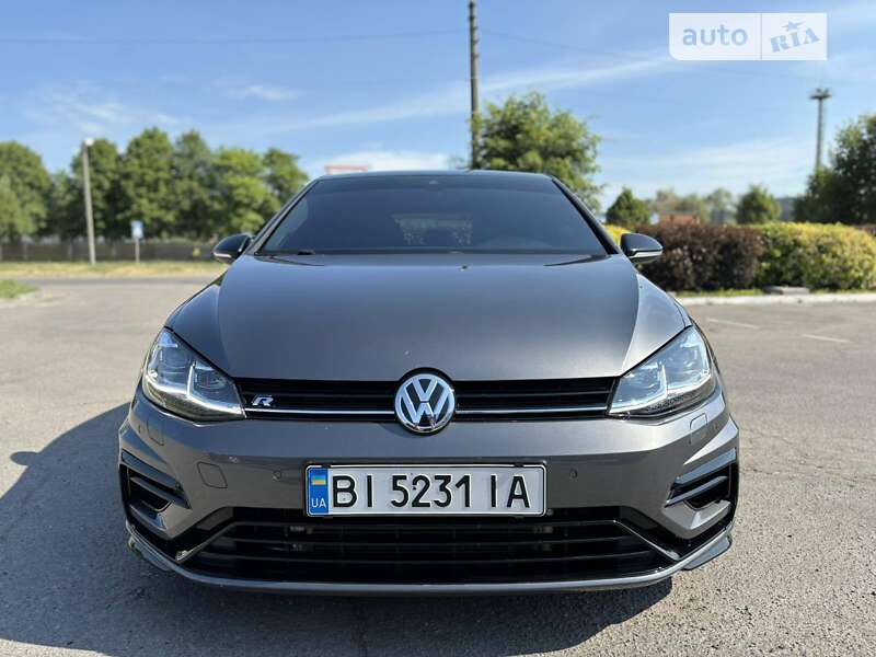 Хэтчбек Volkswagen Golf R 2019 в Пирятине