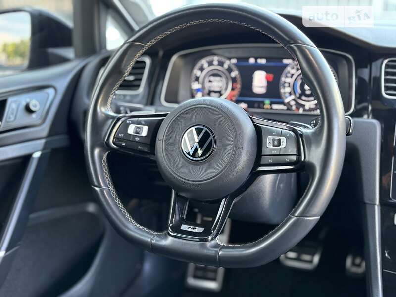 Хэтчбек Volkswagen Golf R 2019 в Пирятине
