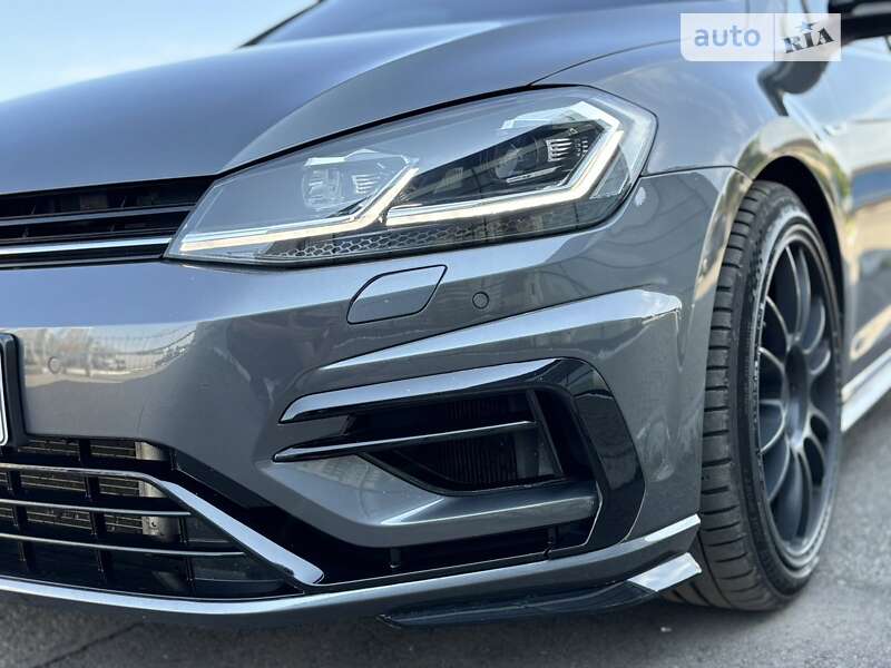 Хэтчбек Volkswagen Golf R 2019 в Пирятине