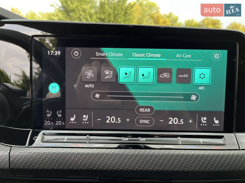 Хэтчбек Volkswagen Golf R 2022 в Днепре