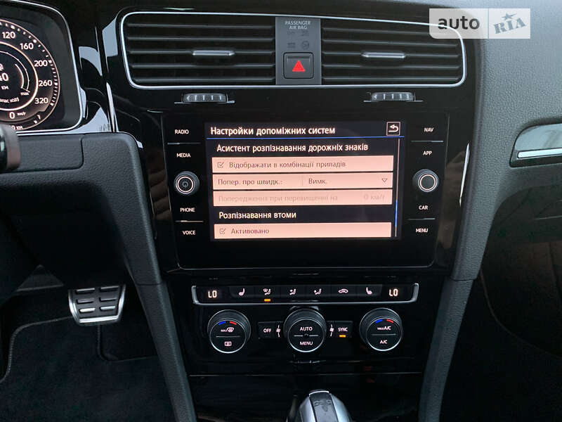 Універсал Volkswagen Golf R 2019 в Ковелі