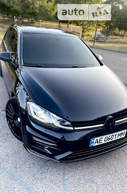 Хетчбек Volkswagen Golf R 2015 в Дніпрі