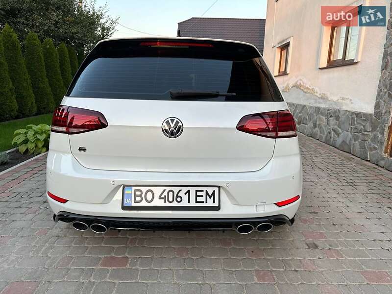 Хэтчбек Volkswagen Golf R 2018 в Ивано-Франковске