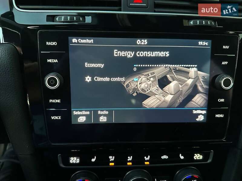 Хэтчбек Volkswagen Golf R 2018 в Ивано-Франковске