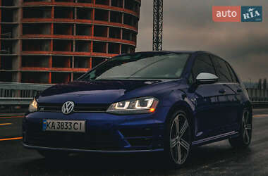 Хэтчбек Volkswagen Golf R 2015 в Киеве