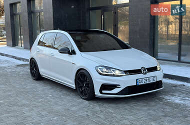 Хетчбек Volkswagen Golf R 2018 в Ужгороді