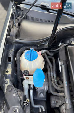 Хетчбек Volkswagen Golf R 2012 в 