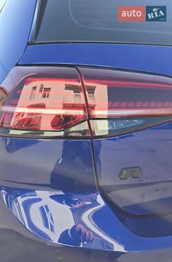 Хэтчбек Volkswagen Golf R 2016 в 