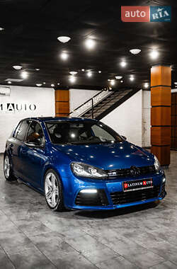 Хетчбек Volkswagen Golf R 2013 в 