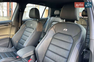 Хетчбек Volkswagen Golf R 2018 в 