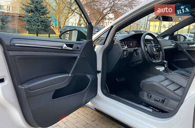 Хетчбек Volkswagen Golf R 2018 в 