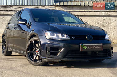 Хэтчбек Volkswagen Golf R 2017 в 