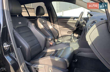 Хэтчбек Volkswagen Golf R 2017 в 