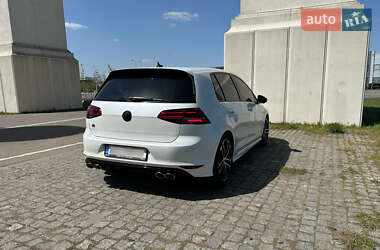 Хэтчбек Volkswagen Golf R 2015 в 