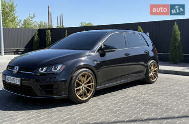 Хетчбек Volkswagen Golf R 2016 в Дніпрі