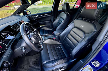 Хетчбек Volkswagen Golf R 2015 в 